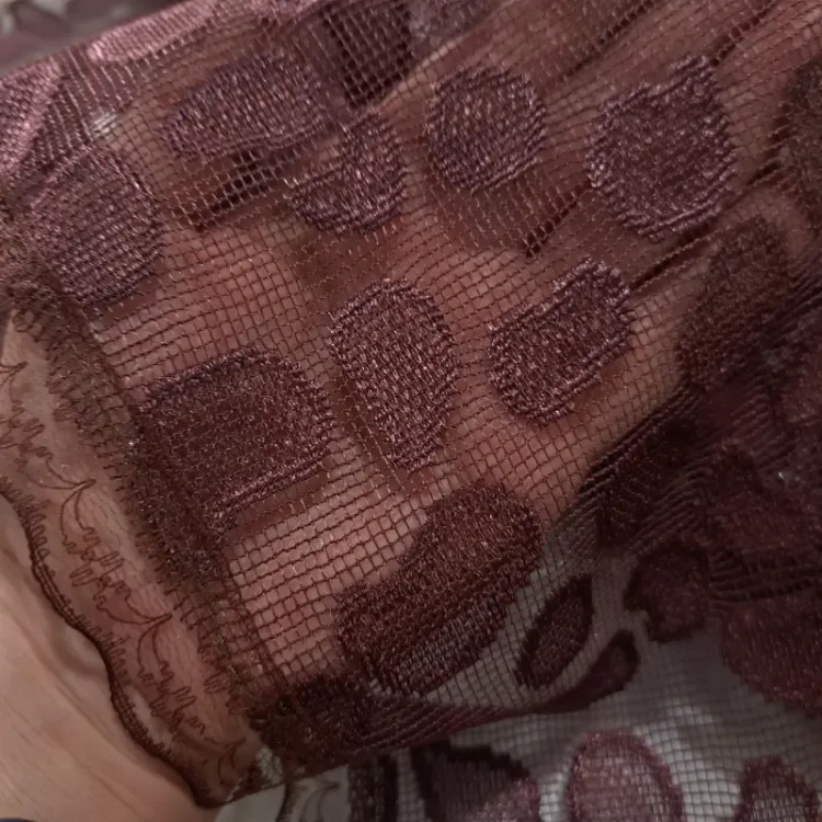 مینی اسکارف گیپور چهار گوش طرح سنگی ابعاد 70 در 70 سانتی متر