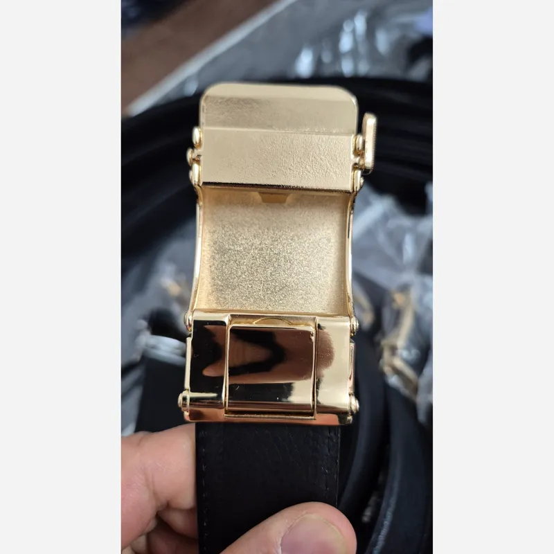کمربند مردانه ریلی چرم مصنوعی با سگک فلزی طلایی سایز 110 تا 130 سانتی متر